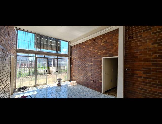 1,500M² FACTORY FOR SALE IN ISANDO